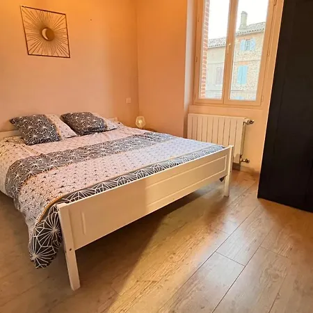 Апартаменты Le D Eugenie *