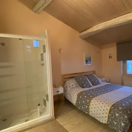 Le D Eugenie Apartment